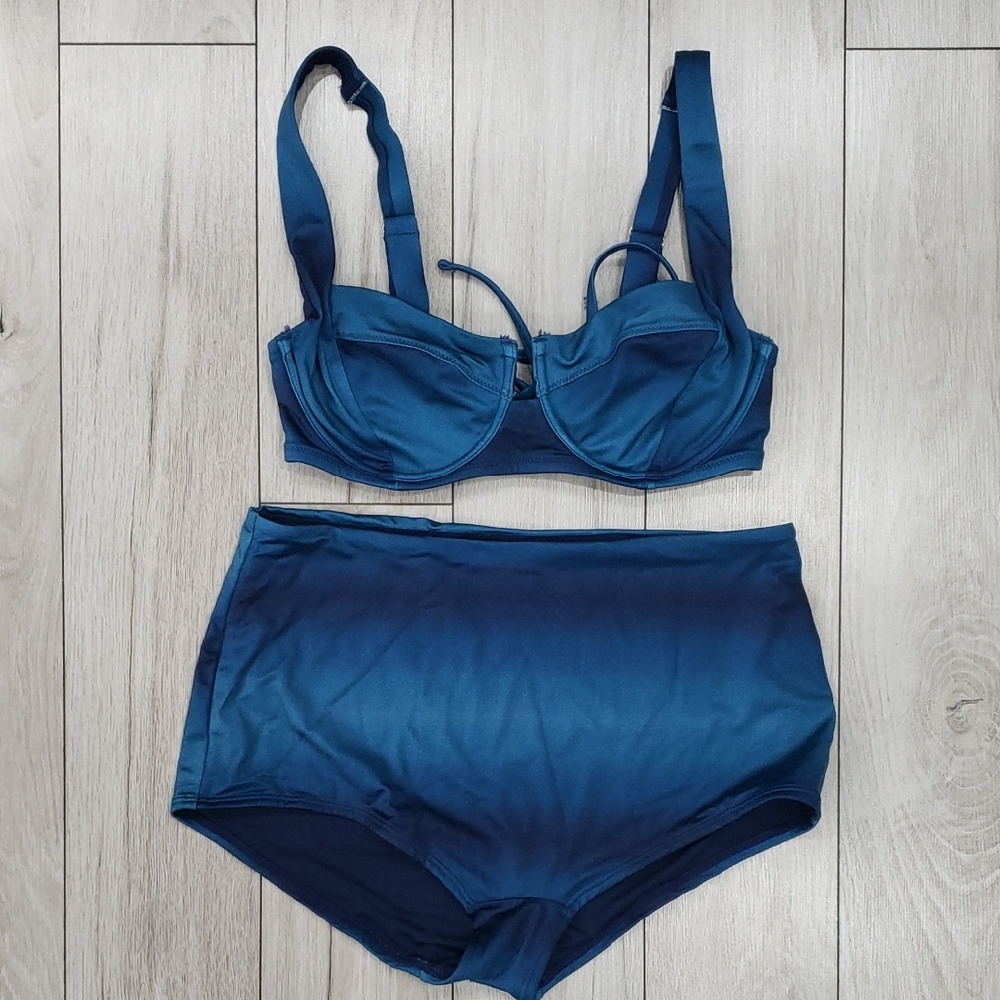 NWOT Victoria's Secret Bikini